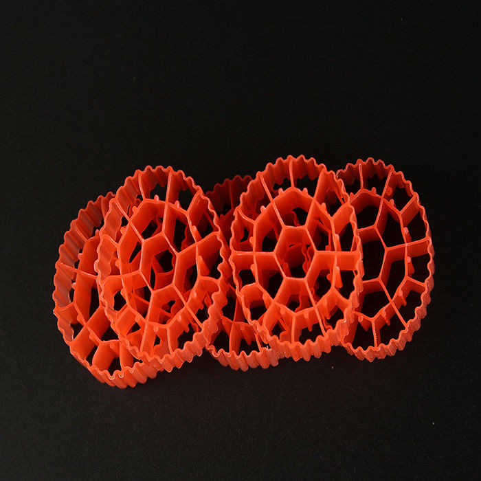 লাল / হলুদ প্লাস্টিকের এমবিবিআর বায়ো মিডিয়া কে 1 500 মি 2 / মি 3 সাদা রঙের সাথে পৃষ্ঠতল