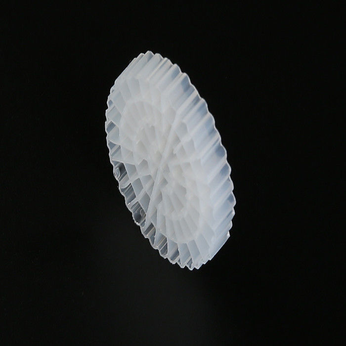 25*4mm PE64 K5 MBBR বায়ো মিডিয়া K5 সাদা রঙ এবং কুমারী এইচডিপিই উপাদান RAS সিস্টেমের জন্য