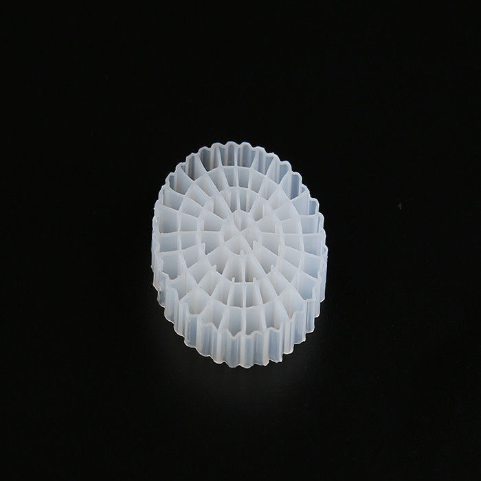 সাদা রঙের এমবিবিআর বায়ো মিডিয়া ভার্জিন এইচডিপিই উপাদান K5 বর্জ্য জল চিকিত্সার জন্য