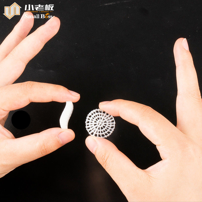 Mbbr অ্যাকোয়ারিয়াম ফিল্টার পিই প্লাস্টিক মাছ চাষের জন্য উপাদান 1600M2/M3