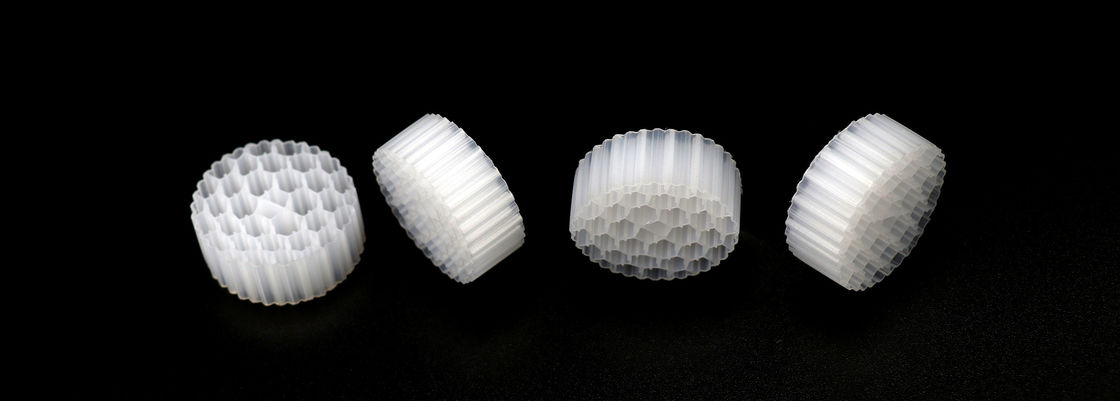 এফডিএ নিরাপদ উপাদান এমবিবিআর ফিল্টার মিডিয়া পৌর শিল্প বর্জ্য জল চিকিত্সার জন্য সাদা রঙ