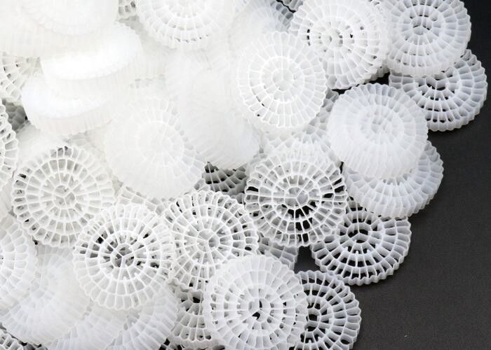 এইচডিপিই ফ্লোটিং মুভিং বেড ফিল্টার মিডিয়া ওয়াটার ট্রিটমেন্ট প্ল্যান্টের জন্য