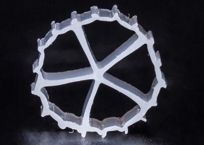 পিই এফডিএ কাঁচামাল অ্যাকোয়ারিয়াম K1 মাইক্রো ফিল্টার মিডিয়া চলন্ত বিছানা বায়োফিল্ম রিঅ্যাক্টর