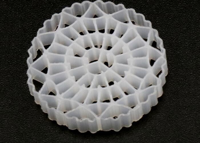 ইন্ডাস্ট্রিয়াল ওয়াটার ট্রিটমেন্ট বায়োসেল ফিল্টার মিডিয়া স্থল ভিত্তিক এমবিবিআর ভাসমান ক্যারিয়ার