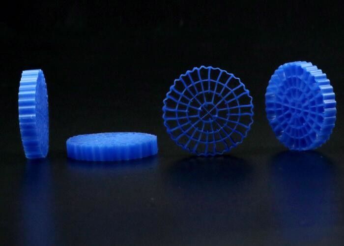 ভার্জিন এইচডিপিই উপাদান এমবিবিআর বায়ো মিডিয়া কে 5 সাদা রঙ 25 * 4 মিমি আকারের সাথে আইএফএএস সরঞ্জামের জন্য