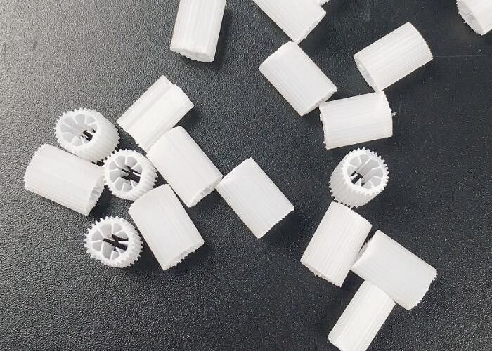 এমবিআর অ্যাকোয়ারিয়াম বায়ো ফিল্টার মিডিয়া এইচডিপিই সুরক্ষিত উপাদান জীবন নিশ্চিত করুন 5 * 10 মিমি