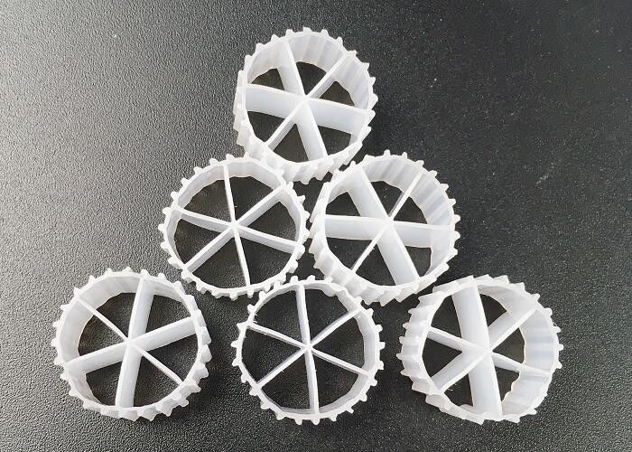 এমবিবিআর বায়োসেল হাইড্রোপনিকস নিকাশী জল চিকিত্সা 6 কক্ষ 16 * 10 মিমি সাদা রঙ uvioresistant দীর্ঘ জীবনকাল ফিলার ক্যারিয়ার