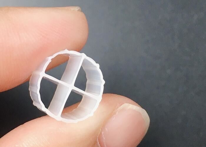 PE01 KALDNES SBR প্রক্রিয়া Mbbr ফিল্টার মিডিয়া 12 * 9 মিমি এইচডিপিই নিরাপদ উপাদান