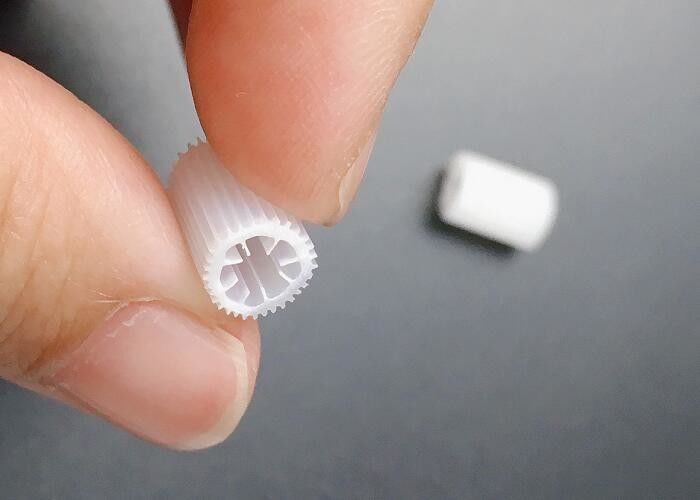 Mbbr বায়োফিল্ম ক্যারিয়ার ফর বায়োকেমিক্যাল ট্যাংক উইথ মুভিং বেড 5 * 10 মিমি হিপস উপাদান