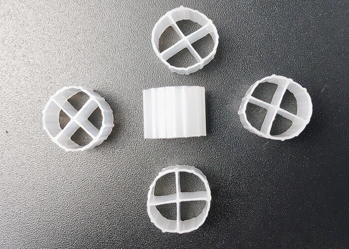 জলজ চাষ মাছের খামার এমবিবিআর বায়ো ফিল্টার মিডিয়া 12 * 9 মিমি এইচডিপিই হোয়াইট বায়োবলস এসবিআর প্রক্রিয়া