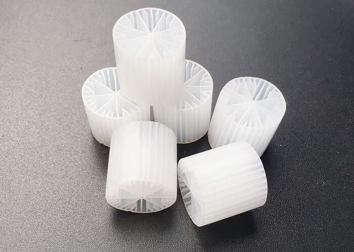 চলন্ত বিছানা রিঅ্যাক্টর 15 * 15 মিমি এমবিবিআর জল চিকিত্সা বায়ো মিডিয়া অ্যানেরোবিক ট্যাঙ্ক জন্য