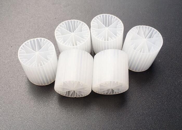 চলন্ত বিছানা রিঅ্যাক্টর 15 * 15 মিমি এমবিবিআর জল চিকিত্সা বায়ো মিডিয়া অ্যানেরোবিক ট্যাঙ্ক জন্য