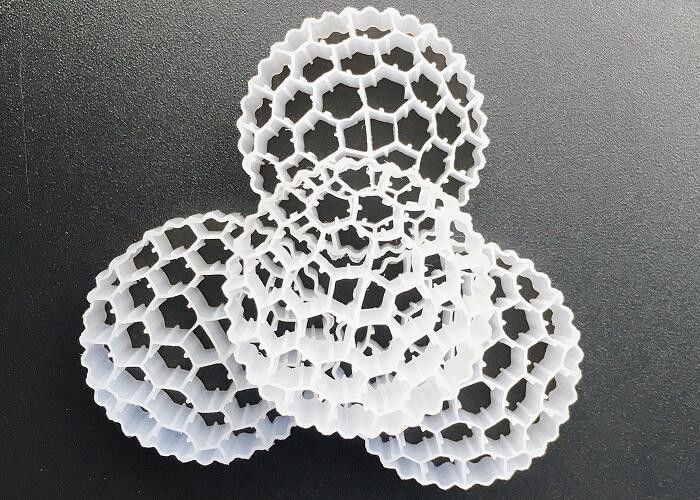 38 গর্ত বড় পৃষ্ঠের আয়তন 25 * 10 মিমি K1 ফিল্টার মিডিয়া Fda নিরাপদ ইকো হোয়াইট রঙের উপাদান