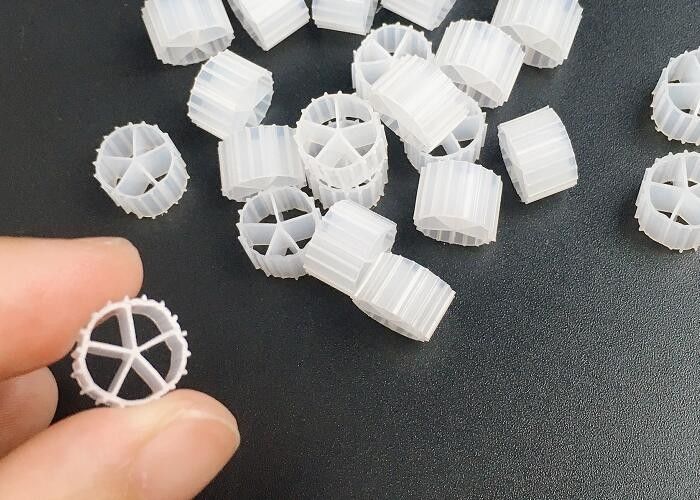 PE03 জৈবিক বর্জ্য জল চিকিত্সা প্রযুক্তি MBBR ফিল্টার মিডিয়া PE পলিমার Materail SBR প্রযুক্তি