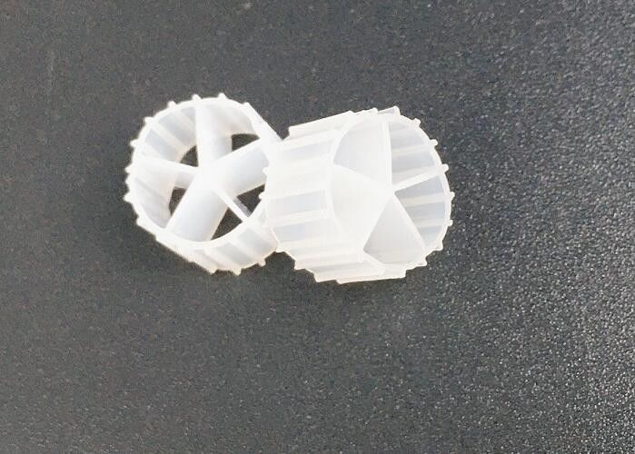 উচ্চ জৈবিক কার্যকারিতা হোয়াইট প্লাস্টিক ফিল্টার মিডিয়া এইচডিপিই