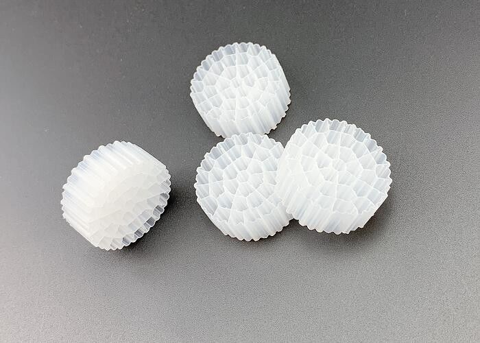 জল চিকিত্সা বড় পৃষ্ঠতল এলাকা MBBR Biocell ফিল্টার মিডিয়া 25 * 10MM