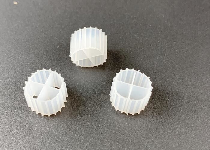 11*7 মিমি এমবিবিআর বায়ো ফিল্টার মিডিয়া কে 1 সাদা রঙ এবং কুমারী এইচডিপিই উপাদান সহ