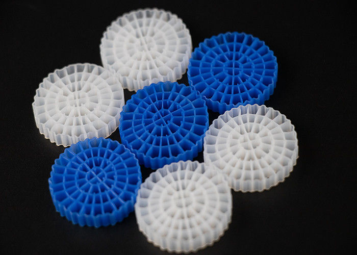 প্লাস্টিকের এমবিবিআর ভাসমান কে৫ বায়ো ফিল্টার মিডিয়া উচ্চ পৃষ্ঠতল