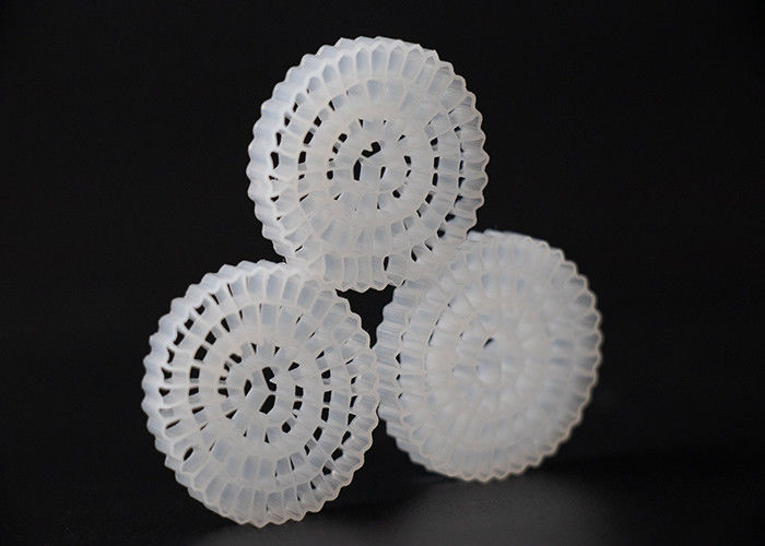 ভার্জিন এইচডিপিই উপাদান এমবিবিআর বায়ো মিডিয়া সাদা রঙ এবং 25 * 4 মিমি আকার উচ্চ পৃষ্ঠতল এলাকা এমবিবিআর