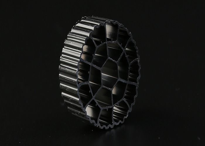 কালো রঙের প্লাস্টিক এমবিবিআর ক্যালডনেস কে 1 এমবিবিআর বায়ো মিডিয়া এইচডিপিই উপাদান 25 মিমি এক্স 12 মিমি আকার