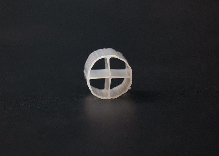 PE01 Mbbr ফিল্টার মিডিয়া সাদা রঙ পৃষ্ঠের আয়তন 800m2/M3