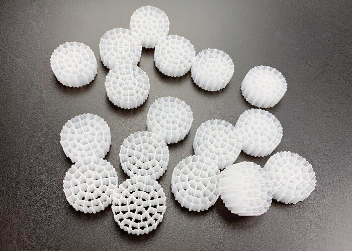 প্লাস্টিকের বায়ো মিডিয়া এক্সট্রুশন পাইপ বায়োটিউব এমবিবিআর কাল্ডনেস ফিল্টার মিডিয়া যে কোনও রঙ