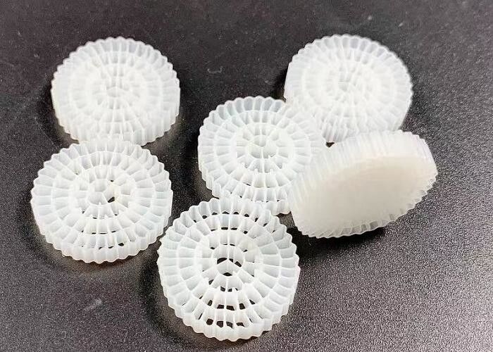 এইচডিপিই এমবিআর ক্যারিয়ার বায়ো ফিল্টার ফিশ ফার্ম সাসপেন্ডেড বেডের জন্য 25x4MM