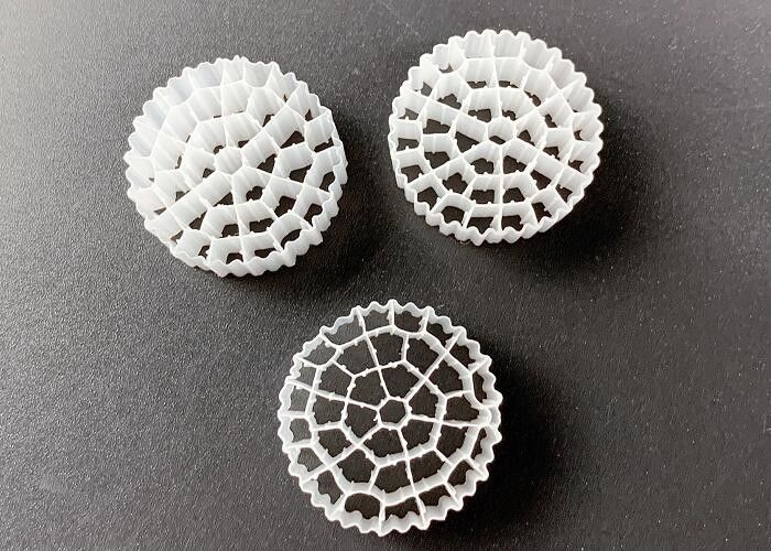 চলন্ত বিছানা বায়োফিল্ম রিঅ্যাক্টর ভাসমান কুল ক্যালডনেস ফিল্টার মিডিয়া 37 কক্ষ 800m2/m3